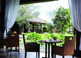 bali-hotel-belmond-jimbaran-puri-058_ext_w_1.jpg