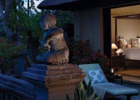 bali-hotel-four-seasons-jimbaran-152_ext_w_1.jpg