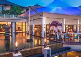 bali-hotel-st-regis-bali-136_ext_w_1.jpg