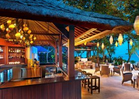 bali-hotel-the-laguna-resort-spa-276_ext_w_1.jpg