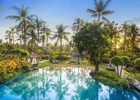 bali-hotel-the-laguna-resort-spa-324_ext_w_1.jpg