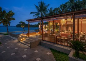 bali-hotel-the-laguna-resort-spa-398_ext_w_1.jpg