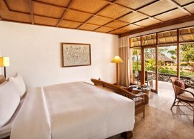 bali-hotel-the-oberoi-bali-022_ext_w_1.jpg
