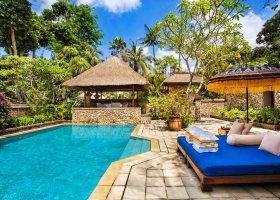 bali-hotel-the-oberoi-bali-027_ext_w_1.jpg