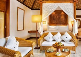 bali-hotel-the-oberoi-bali-034_ext_w_1.jpg