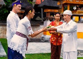 bali-hotel-the-oberoi-bali-094_ext_w_1.jpg