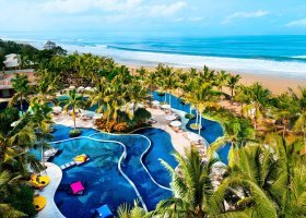 bali-hotel-w-retreat-spa-bali-060_ext_w_1.jpg